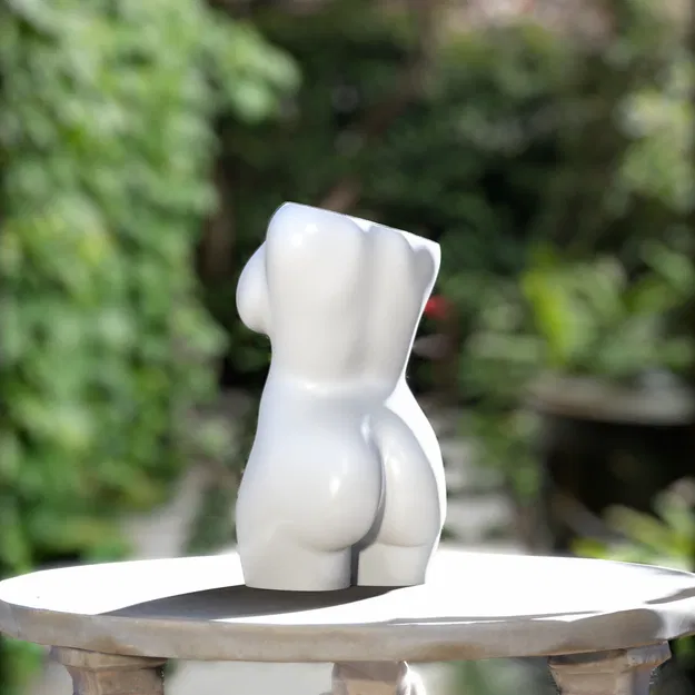 Bình Hoa Thân Người Nghệ Thuật Độc Đáo - Image 3