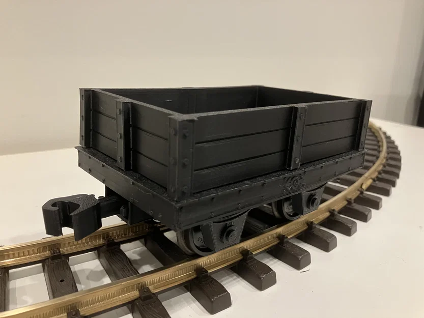 Toa phẳng chở đường 4 trục “Sugar” G-scale / Gauge 1 - Image 3