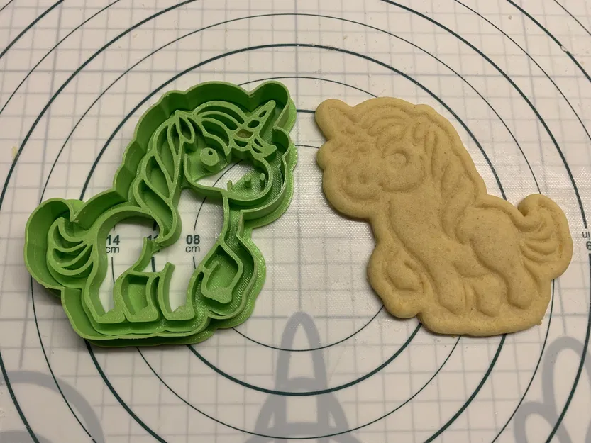 Khuôn cắt bánh quy Kỳ lân (Unicorn cookie cutter) - Image 1
