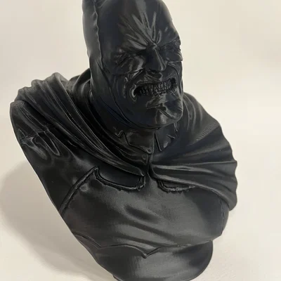 Batman Bust pre supported*