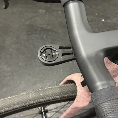 Giá đỡ Garmin cho ROSE Backroad FF (ROSE Backroad FF Garmin Mount)