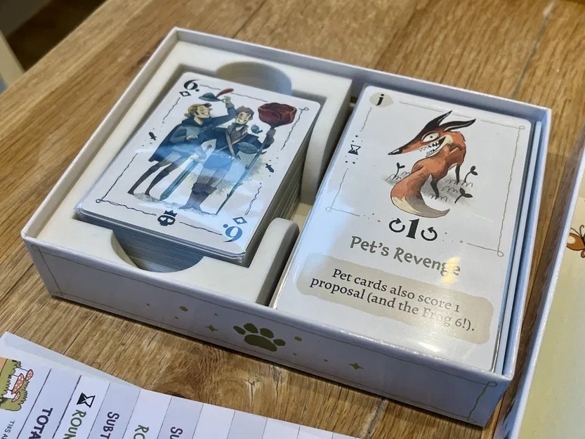 Hộp Đựng Bài Rebel Princess Deluxe Edition Dành Cho Bài Đã Bọc - Image 1