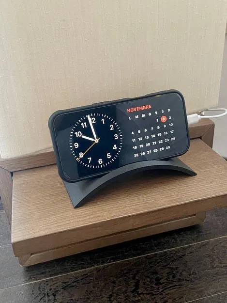 Đế Đỡ Điện Thoại Cong Phong Cách Tối Giản - Image 1