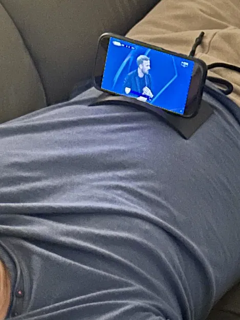 Đế Đỡ Điện Thoại Cong Phong Cách Tối Giản - Image 6