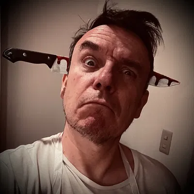 Băng Đô Dao Dính Máu (Bloody Knife Headband)