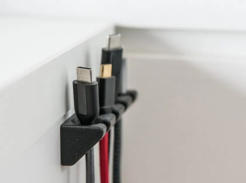 Kẹp giữ cáp (bắt vít countersunk) – Cable Holder (with screws) - Image 3