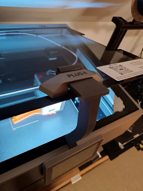 Qidi 4 Deckelhalter – Giá đỡ nắp giúp giữ cửa đóng khi in PLA/PETG - Image 2