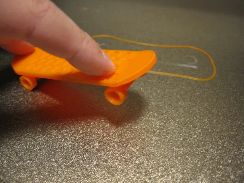 Finger Board LC / Mini skateboard print in place (fingerboard) - Image 1