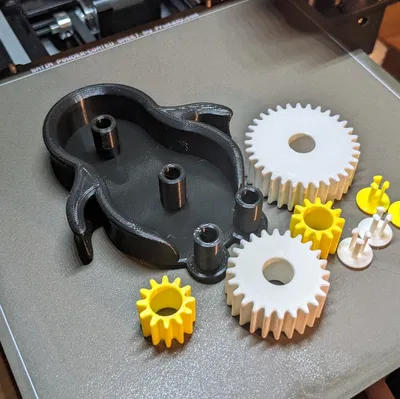 Đồ chơi Chim Cánh Cụt Bánh Răng (Geared Penguin Toy)