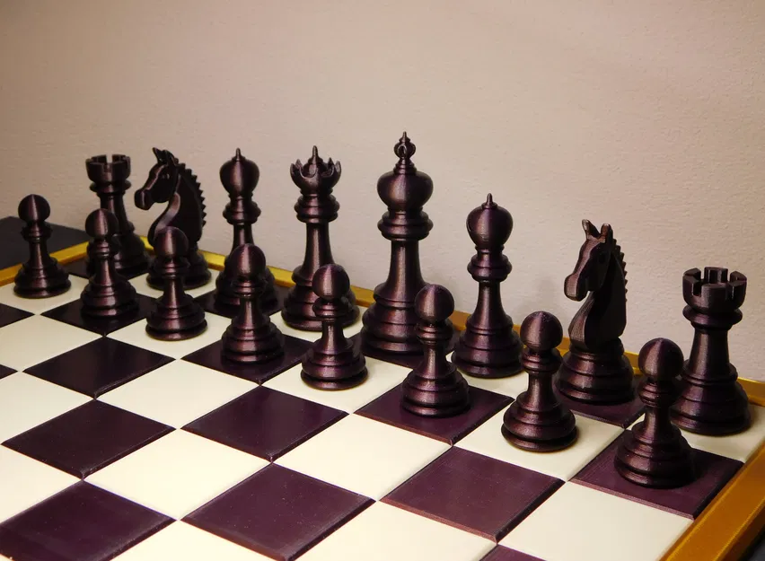 Bộ cờ vua (Chess set) kèm bàn cờ gấp gọn - Image 3