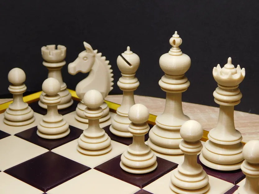 Bộ cờ vua (Chess set) kèm bàn cờ gấp gọn - Image 5