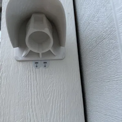 Giá đỡ kiêm nắp che mưa cho đầu sạc J1772 xe điện