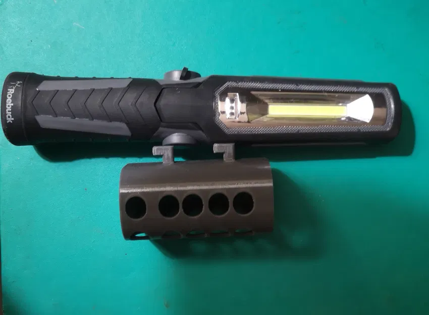 Giá đỡ đèn pin Roebuck 3D cho bảng Skadis - Image 1