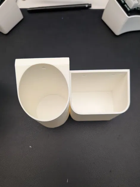 Đế treo tường iHome HandVac CV12 Wall Dock - Image 2