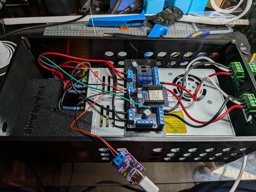 Dig-Quad WLED Enclsoure – Hộp enclosure gọn gàng cho Dig-Quad & nguồn - Image 1