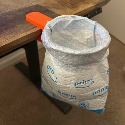 Thùng rác kẹp bàn (Clip On Trash Bin)