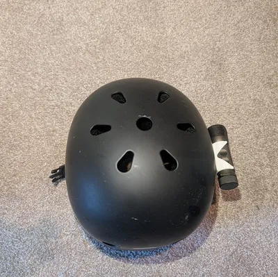 Giá đỡ đèn pin Zebralight SC600 dán nón bảo hiểm, xe đạp