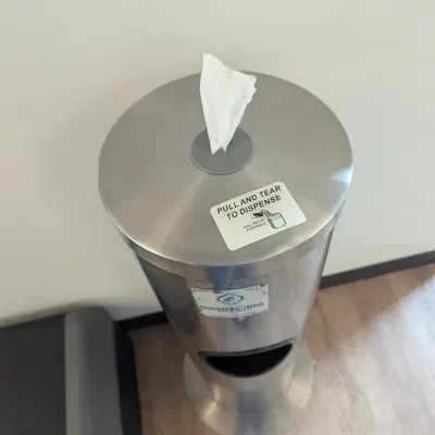 Miệng Xé Thay Thế Cho Hộp Nhả Khăn Lau Phòng Gym