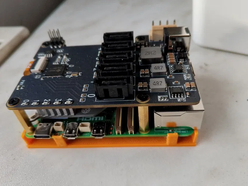 Giá đỡ Raspberry Pi 3, 4, 5 - Lắp đặt dễ dàng, không cần ốc - Image 1