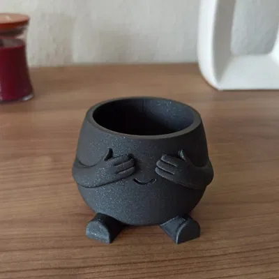 Chậu nhân vật “Shy-Guy” – Modern Planter