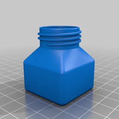 Hộp đựng đáy vuông dùng nắp chai PET