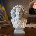 Lina Vassylivna Kostenko — Tượng Bust - Thumbnail 1