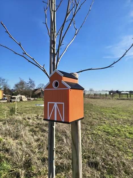 Nhà chim kiểu barn – Barn style birdhouse 1 - Image 3