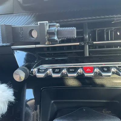 Giá Đỡ Điện Thoại Trên Xe Hơi (Car Phone Holder)