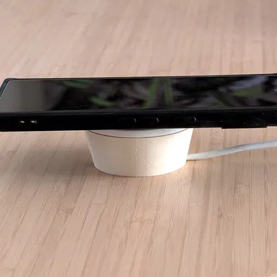 Adapter Ikea Vastmarke thành bộ sạc để bàn đầu giường