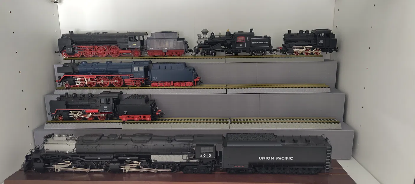 Vitrinentreppe HO – Cầu thang trưng bày cho đường sắt mô hình HO - Image 1