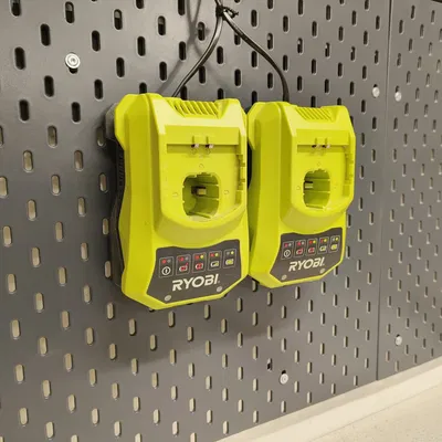 Đế giữ sạc đôi Ryobi cho bảng IKEA Skadis