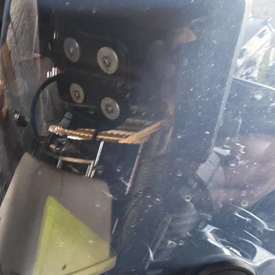 Benelli TRK 702 Dual Screen – Ốp gắn thêm màn hình CarPlay 5 inch