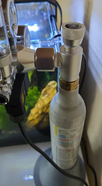 Giá đỡ hồ thủy sinh cho bình CO2 Sodastream 60mm - Image 2