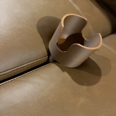 Giá đỡ ly/cốc kẹp giữa nệm ghế sofa (Couch Cushion Cup Holder)