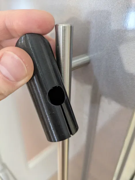 Chụp Bảo Vệ Tay Nắm Tủ Bếp Chống Va Đập, An Toàn Cho Bé - Image 1