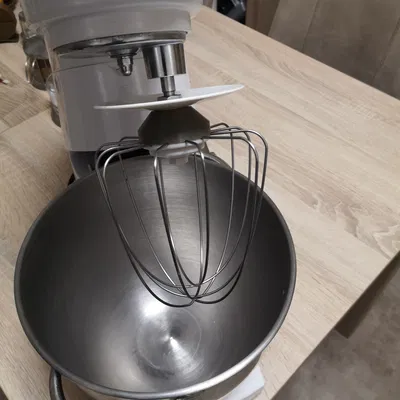 Súčiastka pre metličku - Linh kiện cho cây đánh trứng (whisk component)