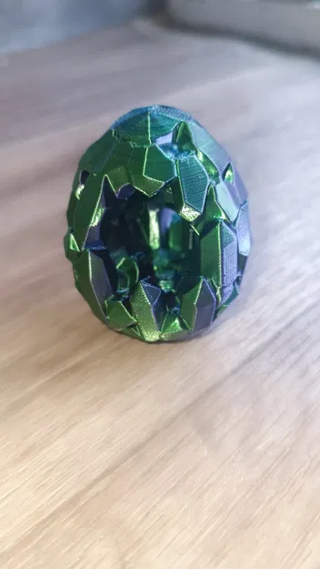 Trứng Easter Pha Lê – Geode Hình Học Bóng Lấp Lánh - Image 1