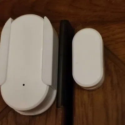 Holder tối giản cho cảm biến cửa ZigBee ZG-102Z (Tuya)