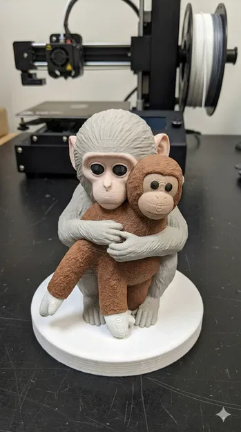 Mô Hình Khỉ Ôm Con "Punch The Monkey" - Quà Tặng Ý Nghĩa - Image 1