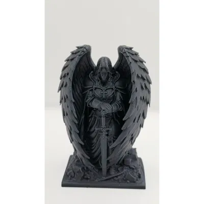 Valenor, Tượng Vệ Thần Thiên Thần Sa Ngã