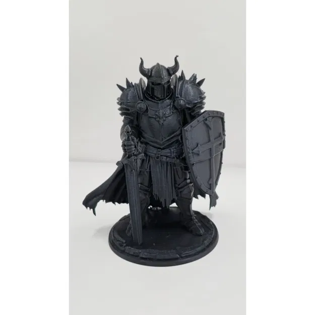Ulric, Dark Warrior Figurine – Tượng Chiến Binh Bóng Tối - Image 1