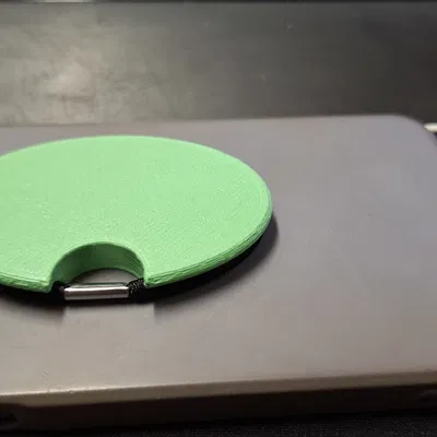 Giá giữ thun buộc tóc gắn sau điện thoại (Hair tie holder for phone)