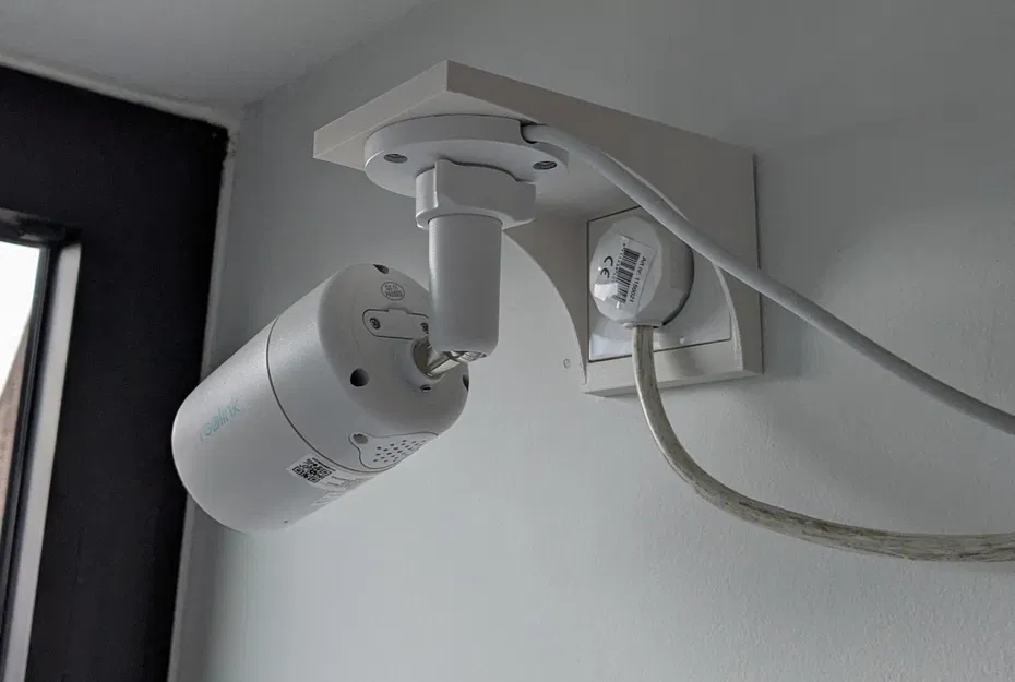 Berker K1 cho Reolink RLC-1212A - Image 1