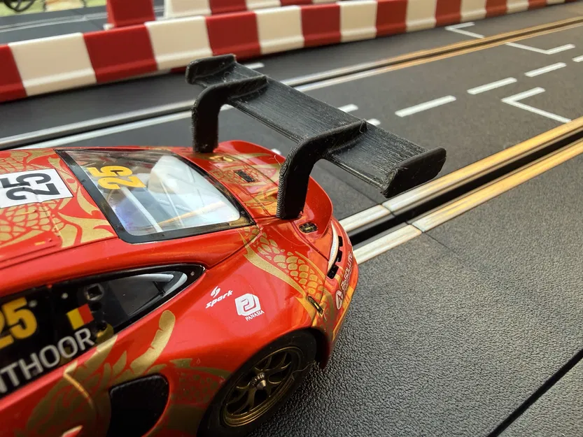 Cánh gió sau Carrera 132 Porsche 911 GT3 R (922) 1:32 Slotcar - Image 1