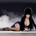 Mô hình Elvira Mistress of the Darkness II - Tượng 3D Nữ Hoàng Bóng Tối - Thumbnail 2
