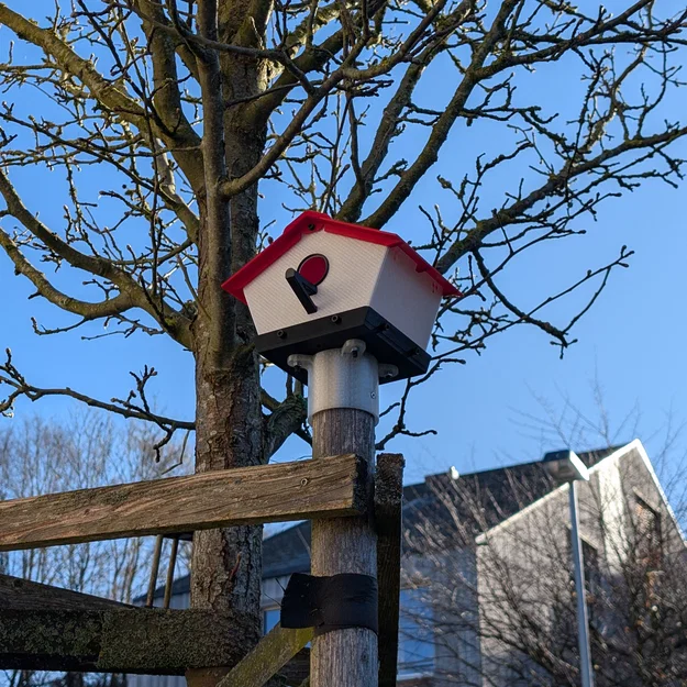 Nhà chim cho chim bạc má xanh (Birdhouse for blue tits) - Image 1