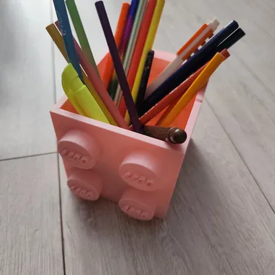 Hộp đựng bút phong cách LEGO (Lego style pen holder)