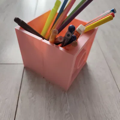 Hộp đựng bút phong cách LEGO (Lego style pen holder)