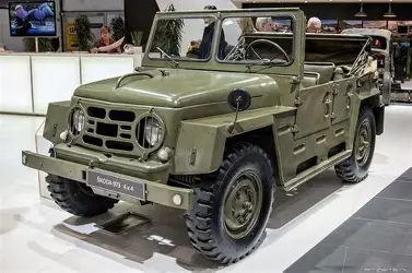 Mô Hình Xe Quân Sự Škoda 973 BABETA 4x4 - Image 1