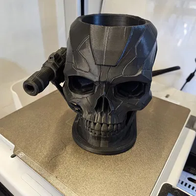 Skull Desk Tidy – Khay Đựng Bút Gothic Điêu Khắc Hình Sọ